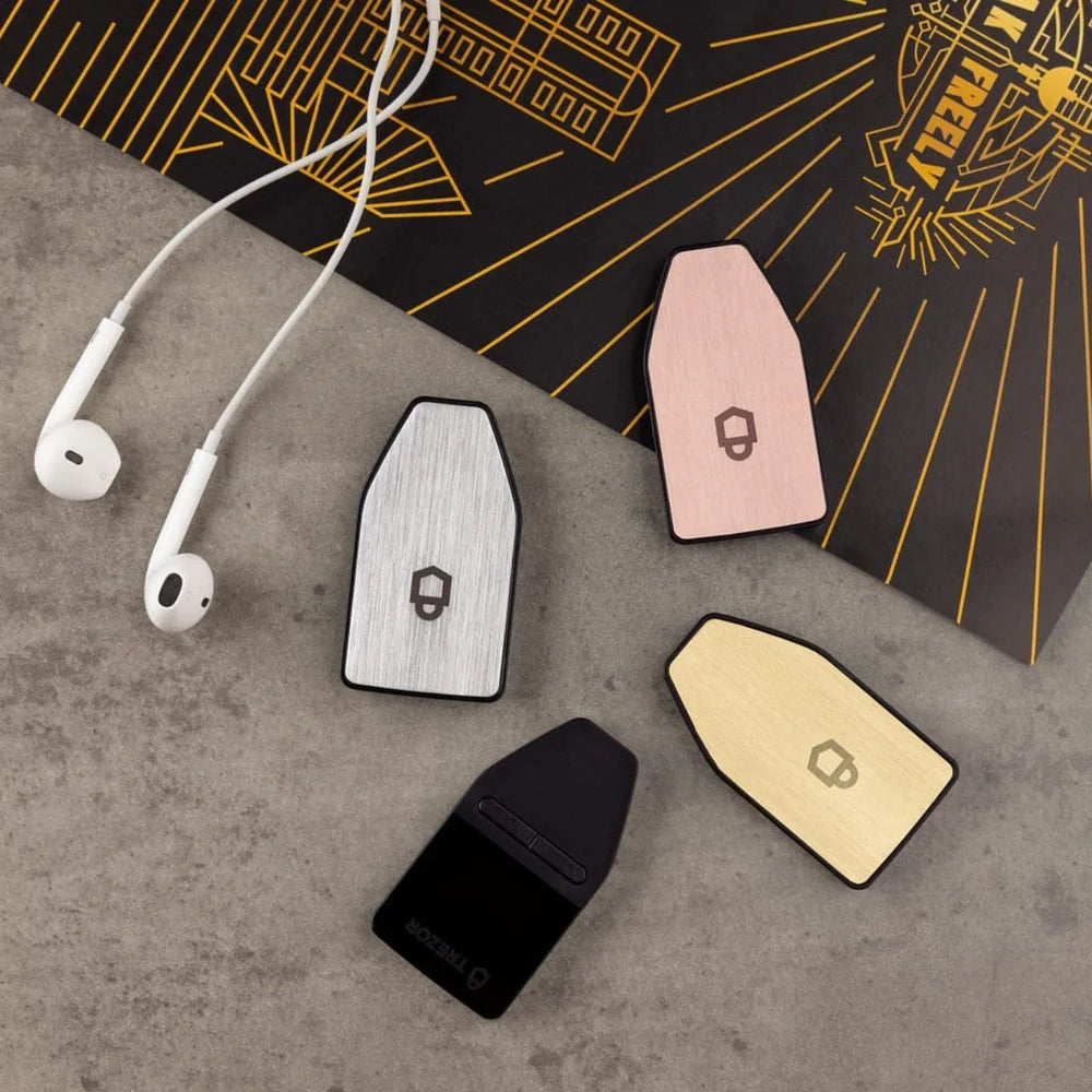 Trezor Safe 3 + Cryptotag Zeus Bundle